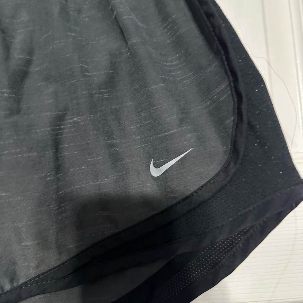 Nike Dri Fit Women's Athletic Running Shorts - Picture 4 of 11